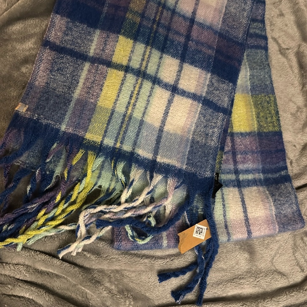 Steve Madden plaid scarf
